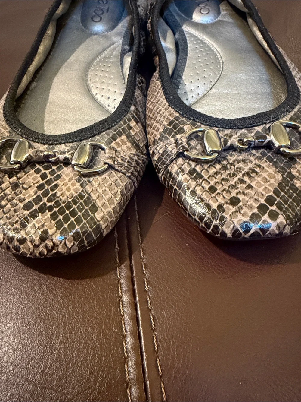 ME TOO skin ballet flats with silver  Horse bit Detail